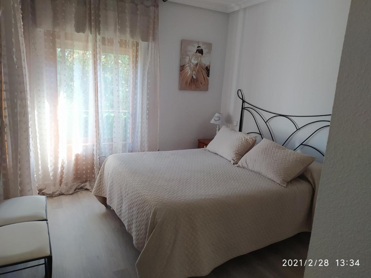 Apartamento Dacosta Plasencia Eksteriør billede